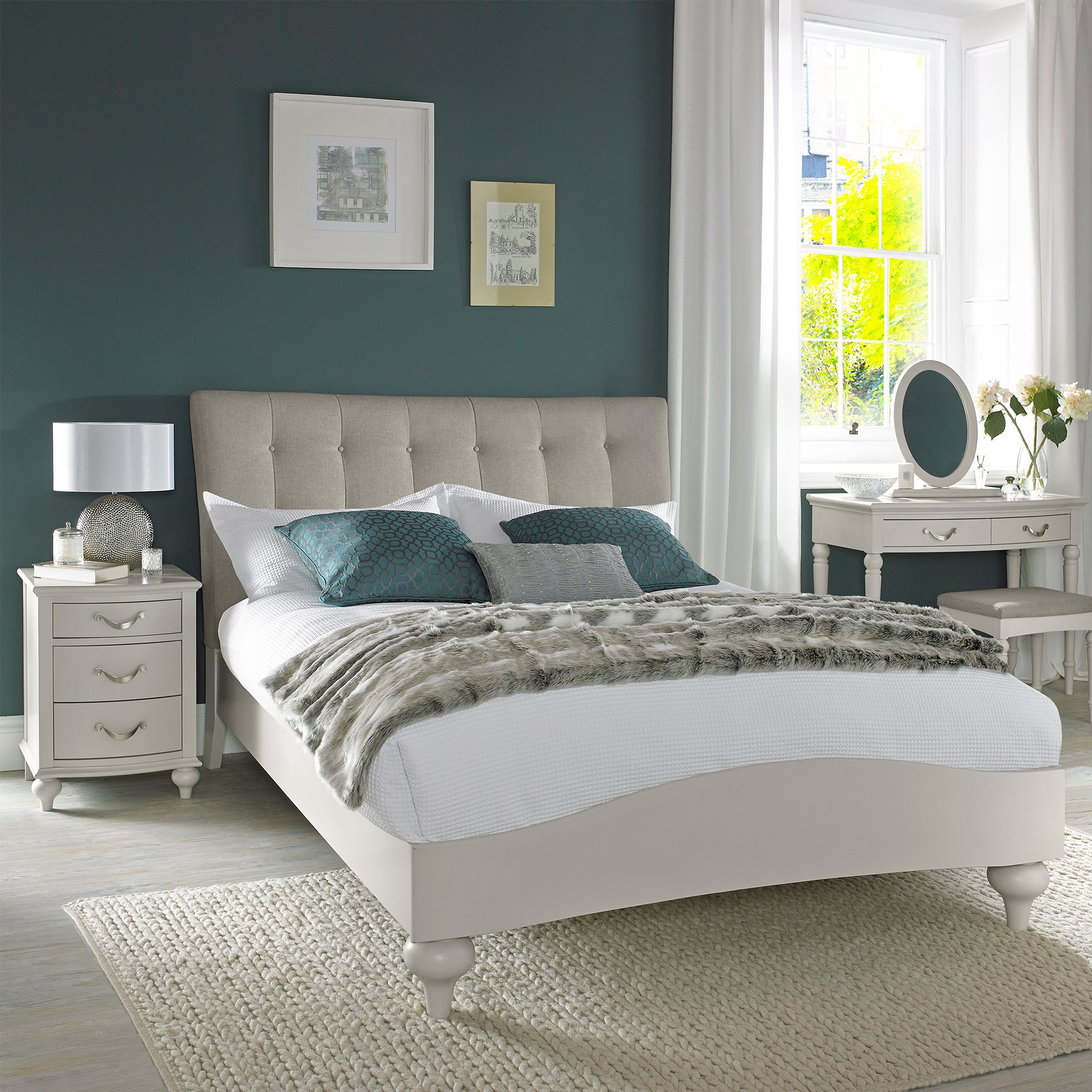 Chantilly on sale grey bed